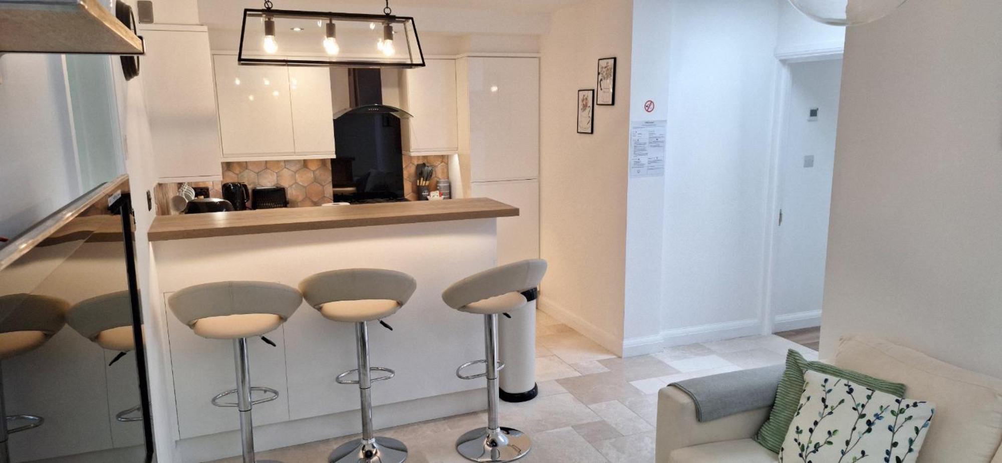 New 3 Bedrooms Flat In Ashford Near Heathrow Εξωτερικό φωτογραφία