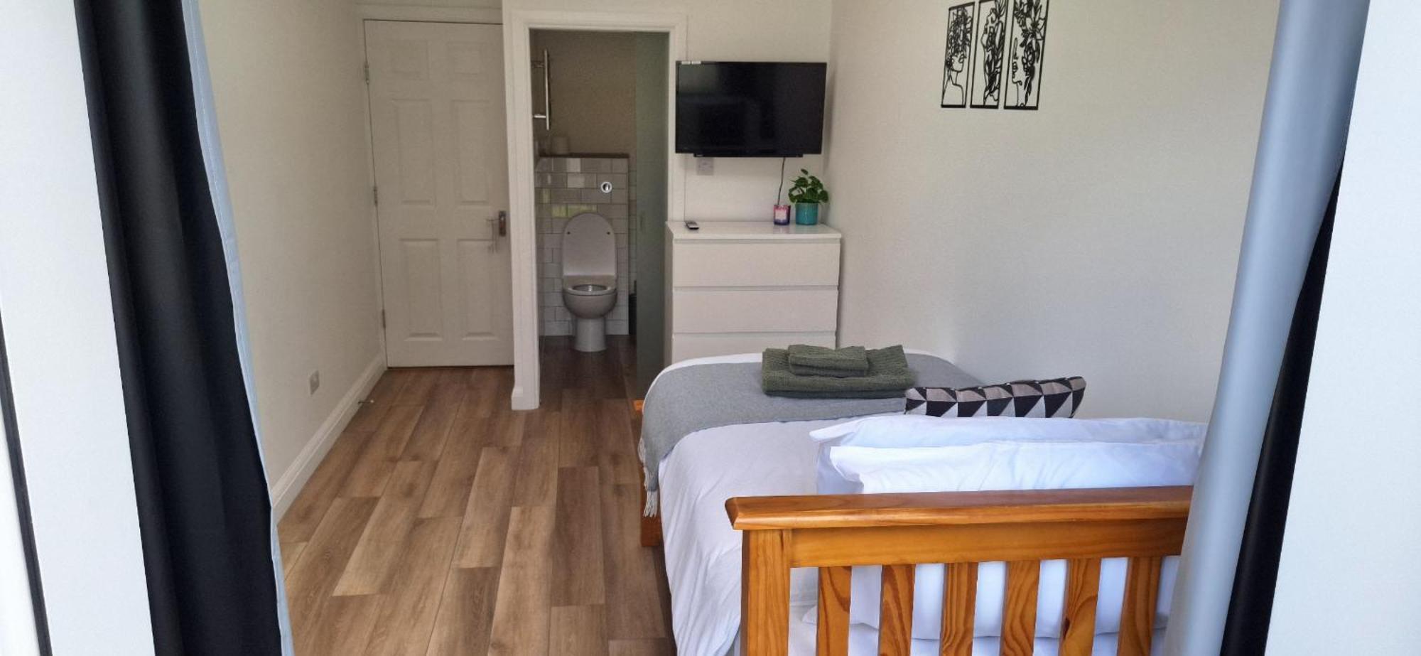 New 3 Bedrooms Flat In Ashford Near Heathrow Εξωτερικό φωτογραφία